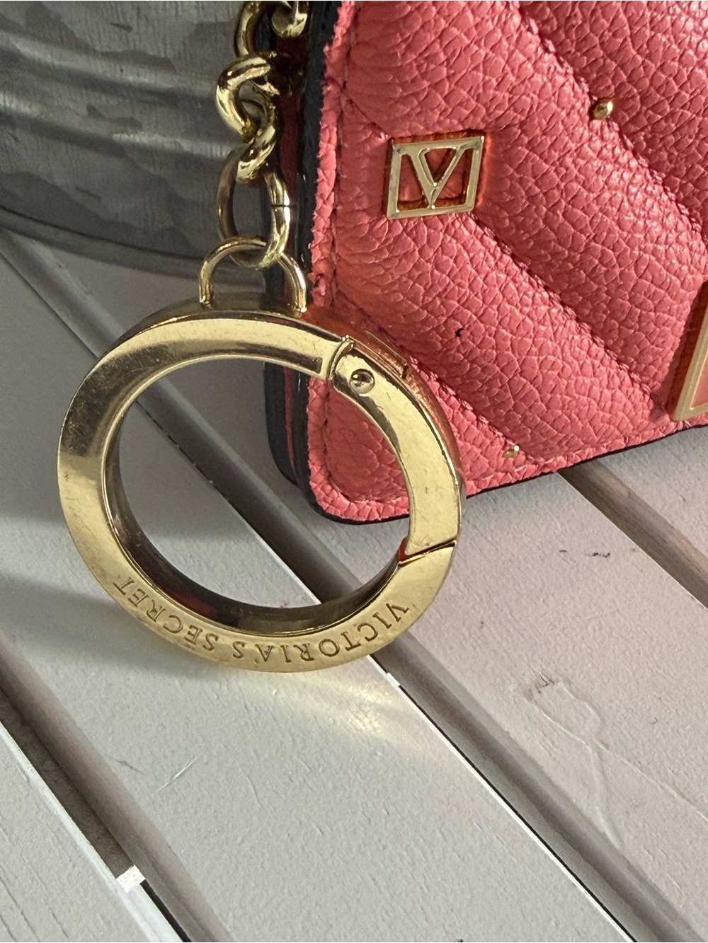 Victoria Secret pink V quilted studded logo foldable Card Case EUC - Picture 3 of 5